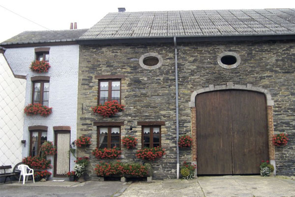 Chambre d'hôte à la ferme Menuchamps - Ardenne - Paliseul - Stecker