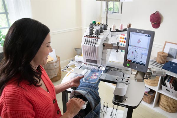 Les brodeuses bras libres - Cadres et accessoires