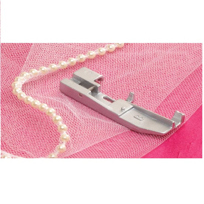 Pied pose perles, paillettes Pied pose perles, paillettes