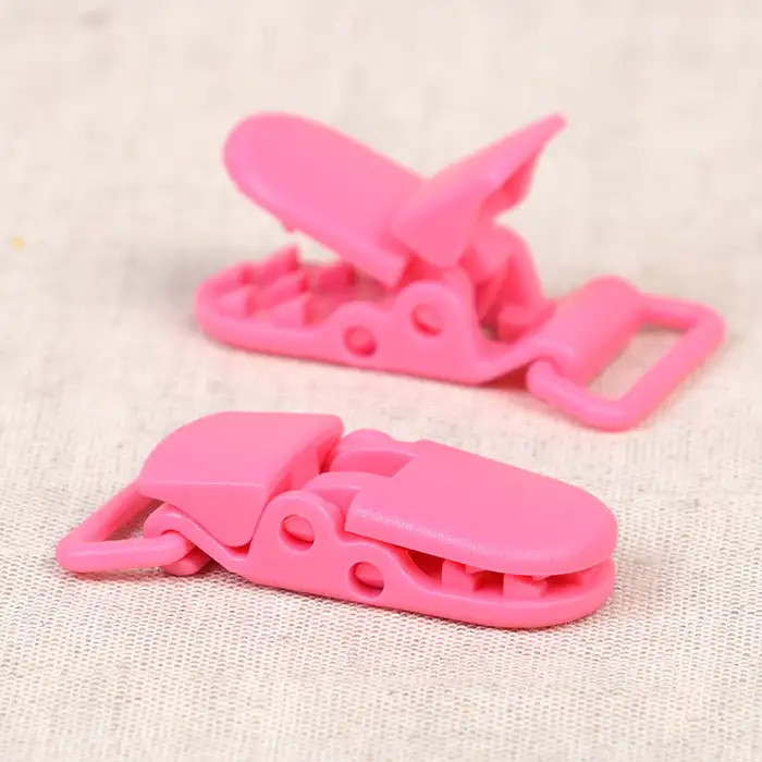 Set 2 pinces attache tétine Rose Set 2 pinces attache tétine Rose